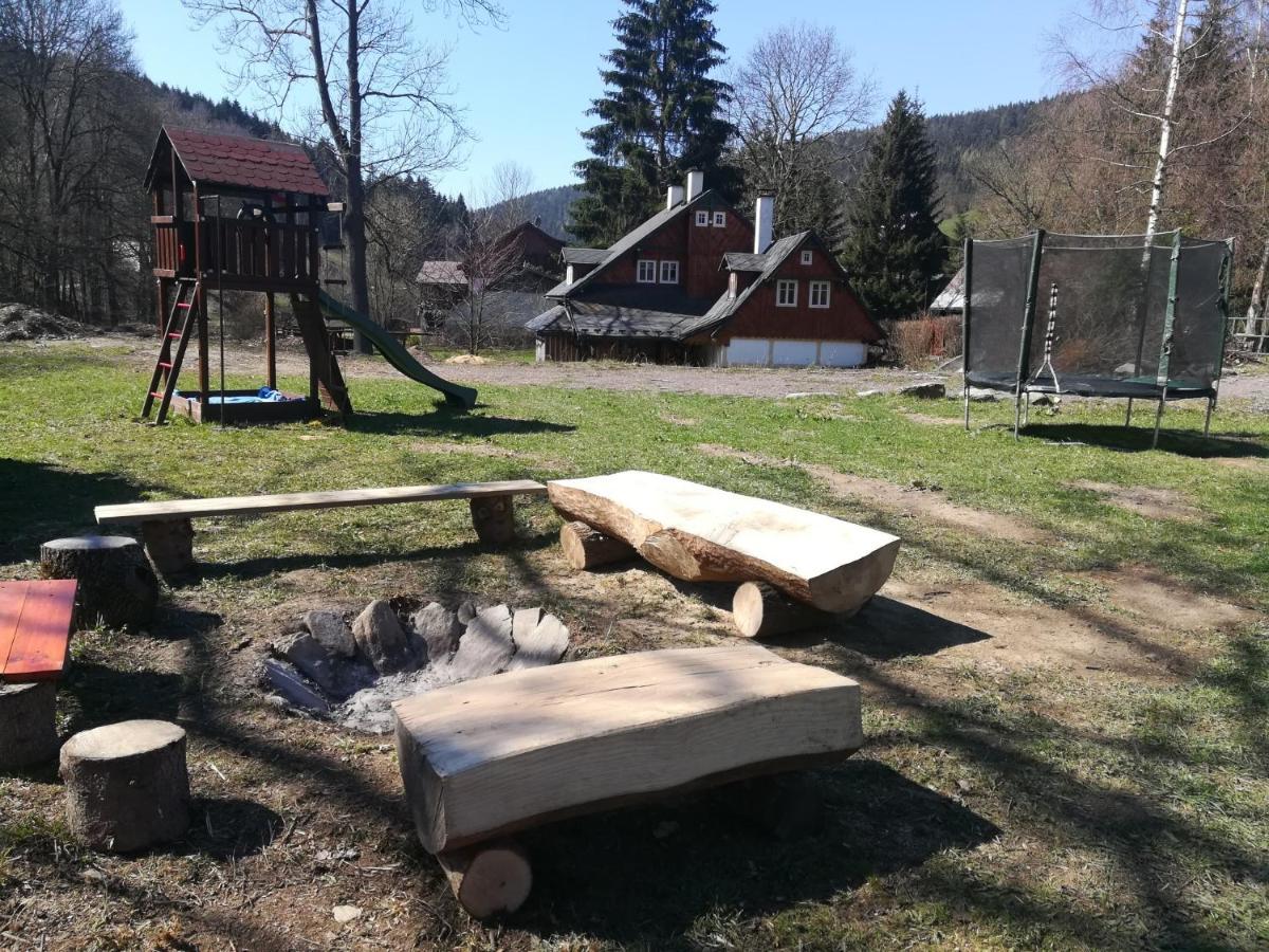 Sedmikraska Villa Horní Maršov Exteriör bild
