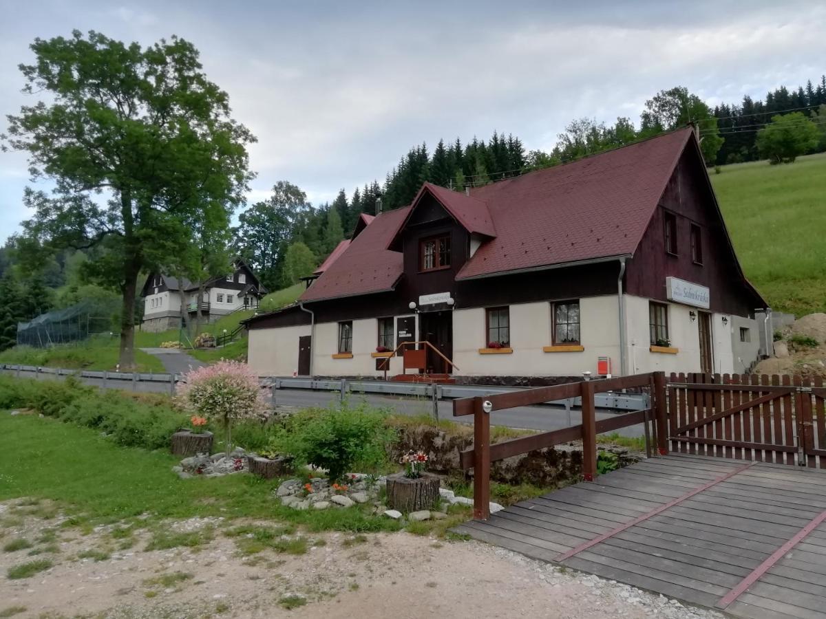 Sedmikraska Villa Horní Maršov Exteriör bild